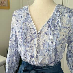Feminine Floral Lace Trim Cotton Blend Pleated Prairie V-Neck Lightweight Top